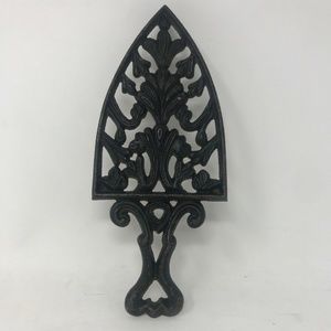 Vintage Cast iron SAD IRON Shaped TRIVET STAND